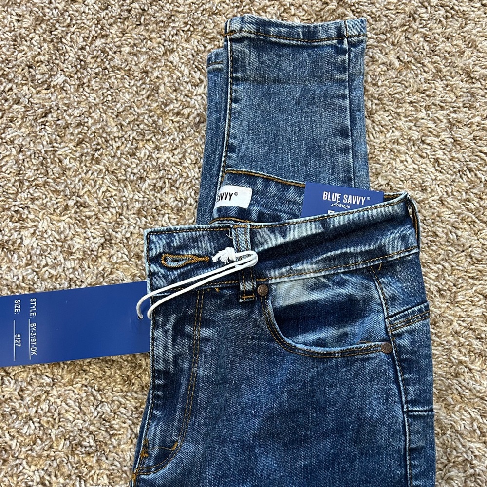 High-waisted Dark-Acid wash Skinny Jeans - Picture 8 of 8